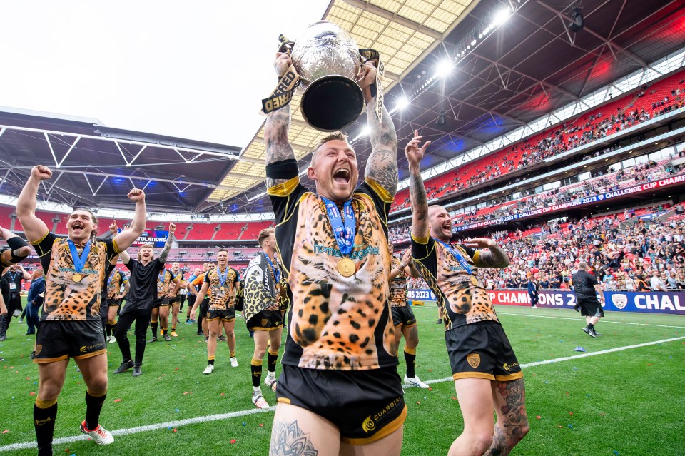 Leigh head to Hull KR for a repeat of last season's Challenge Cup final