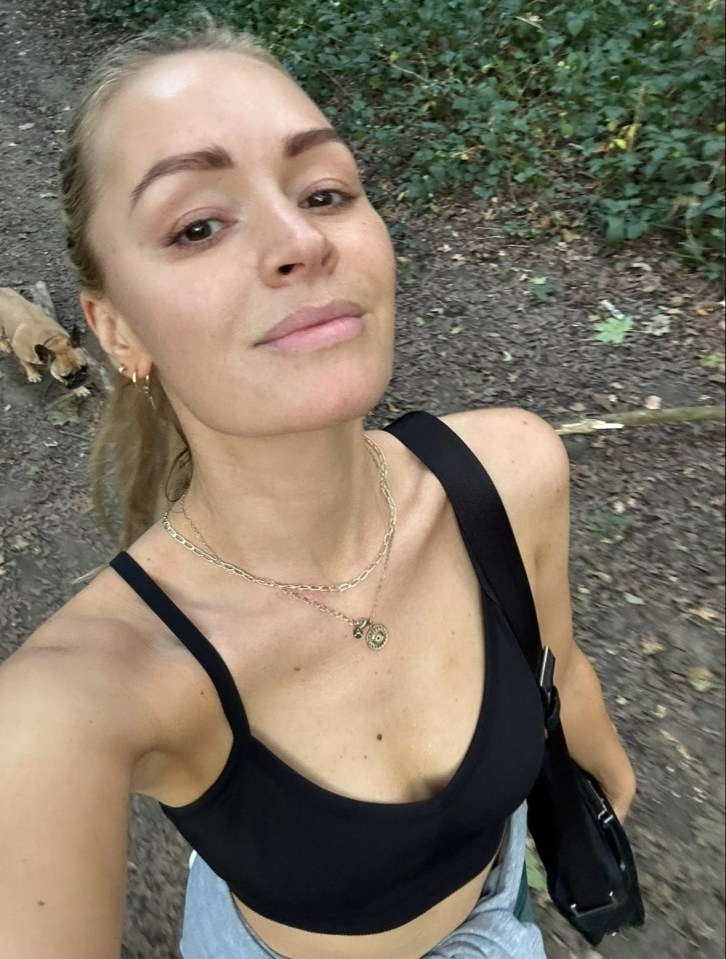 Laura Woods delighted fans with her make-up-free selfie on a dog walk