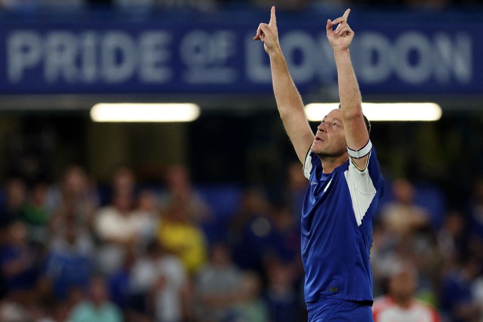 John Terry paid tribute to his former manager, pointing to the sky after he scored