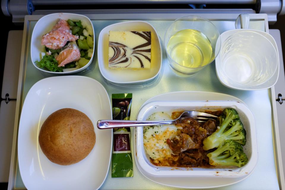 Vegetarian meals are the best options with meat suffering the most in the plane ovens