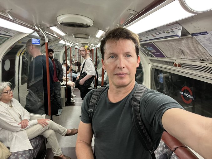 James Blunt has taken a selfie while on the London Underground