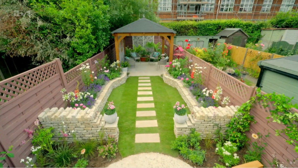 The hit gardening programme returned to screens this evening with Alan Titchmarsh at the helm