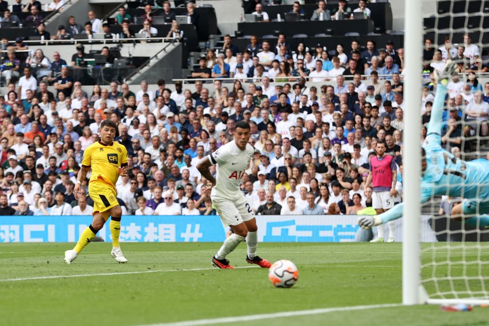 Gustavo Hamer fired Sheffield United in front on 75 minutes