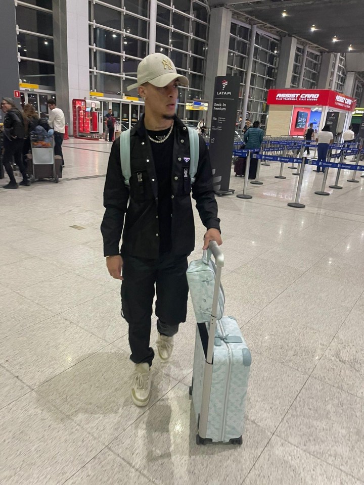 Man Utd ace Antony has returned to England from Brazil