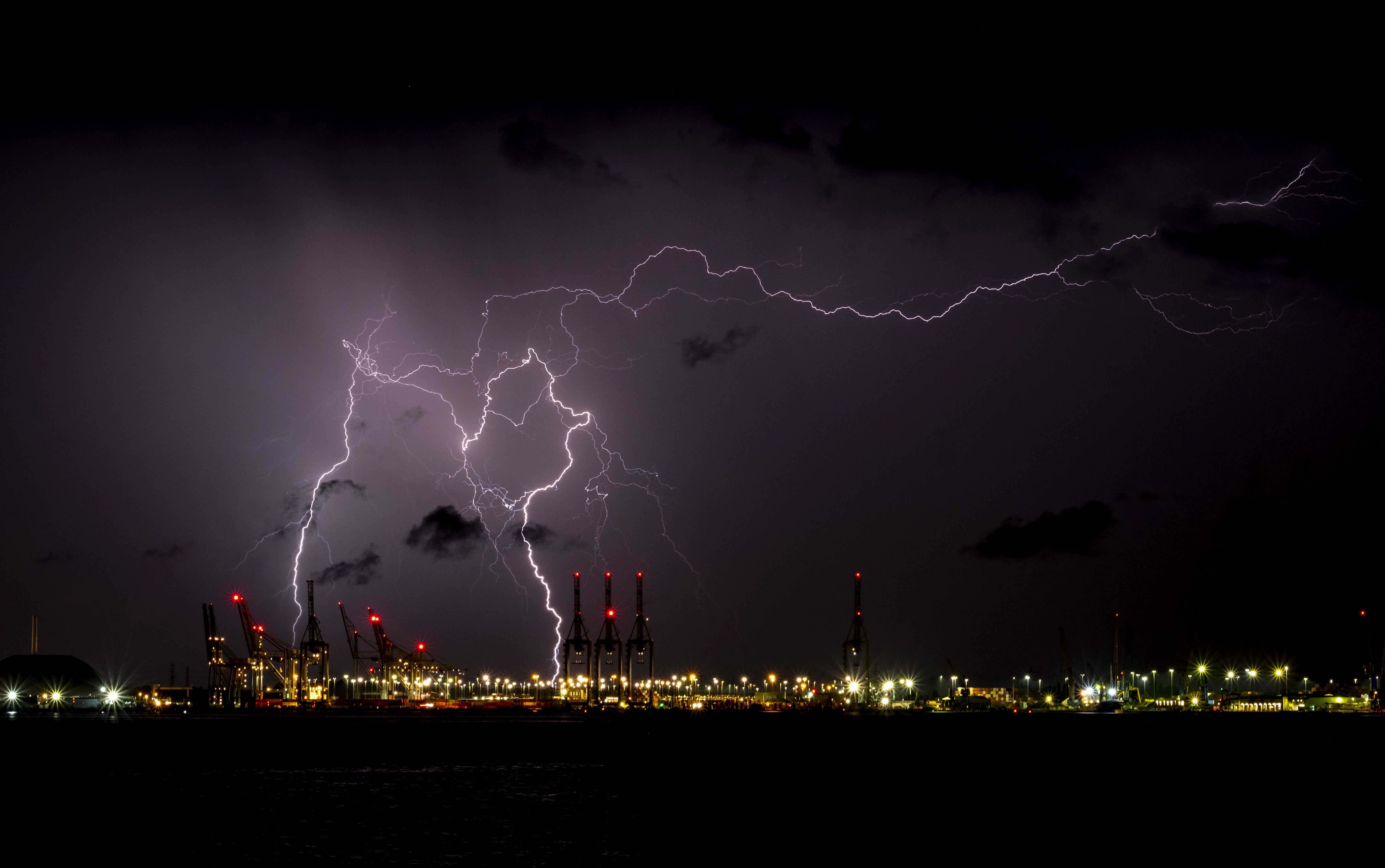 Thunderstorms were snapped over Southampton last night