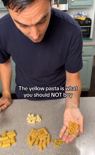 Alessio showed off some 'good' and 'bad' pasta