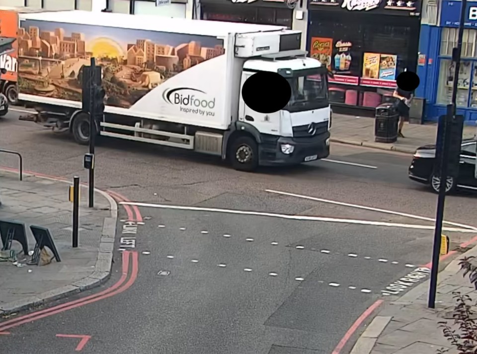 Police released a video of the food delivery lorry heading to HMP Wandsworth in South West London