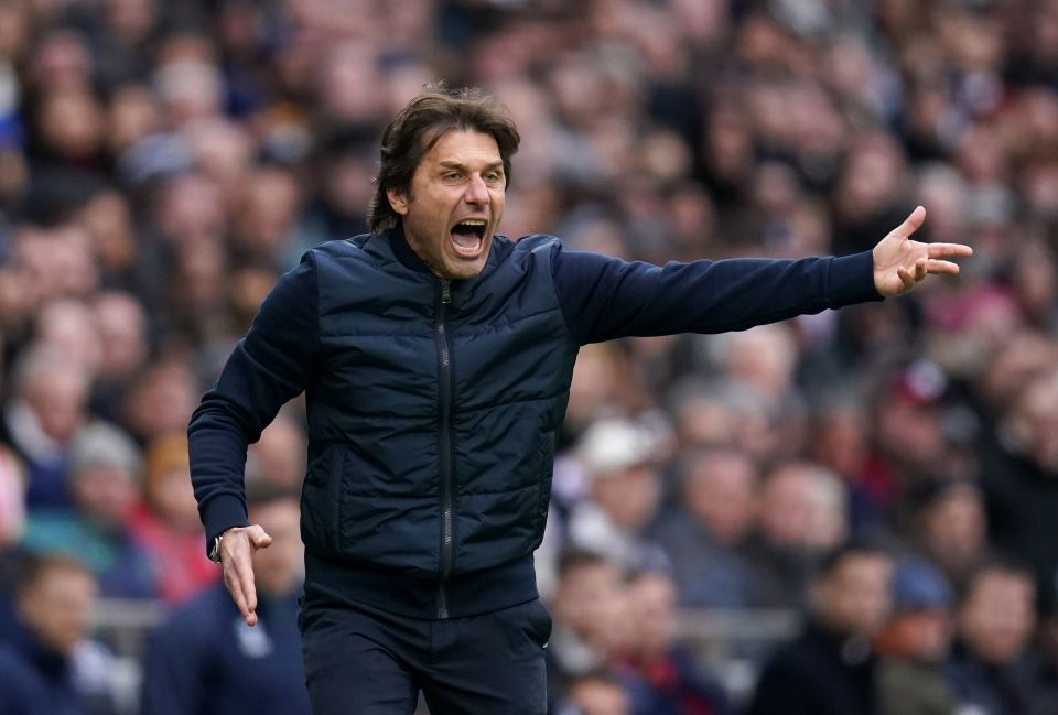 Napoli are lining up Antonio Conte as their next manager