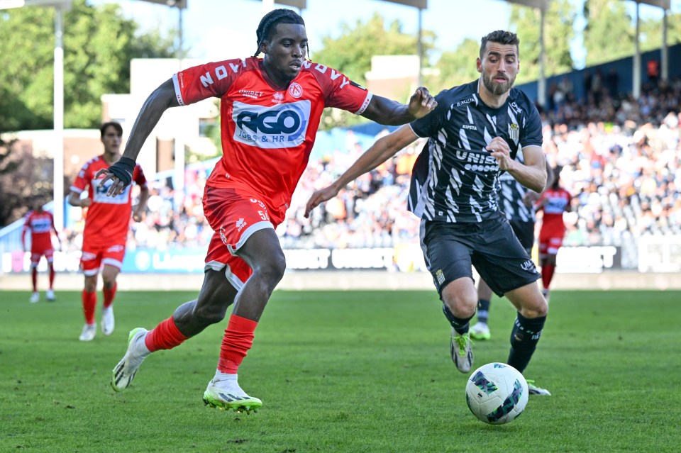 Ojo, left, now plays for Kortrijk in Belgium