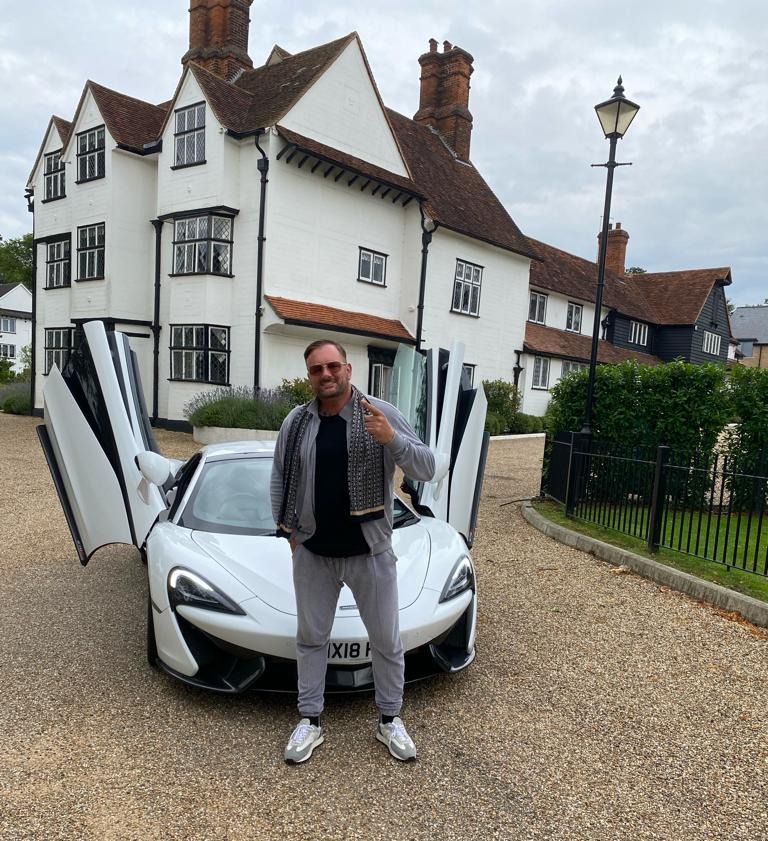 The celeb guru at his old Essex mansion