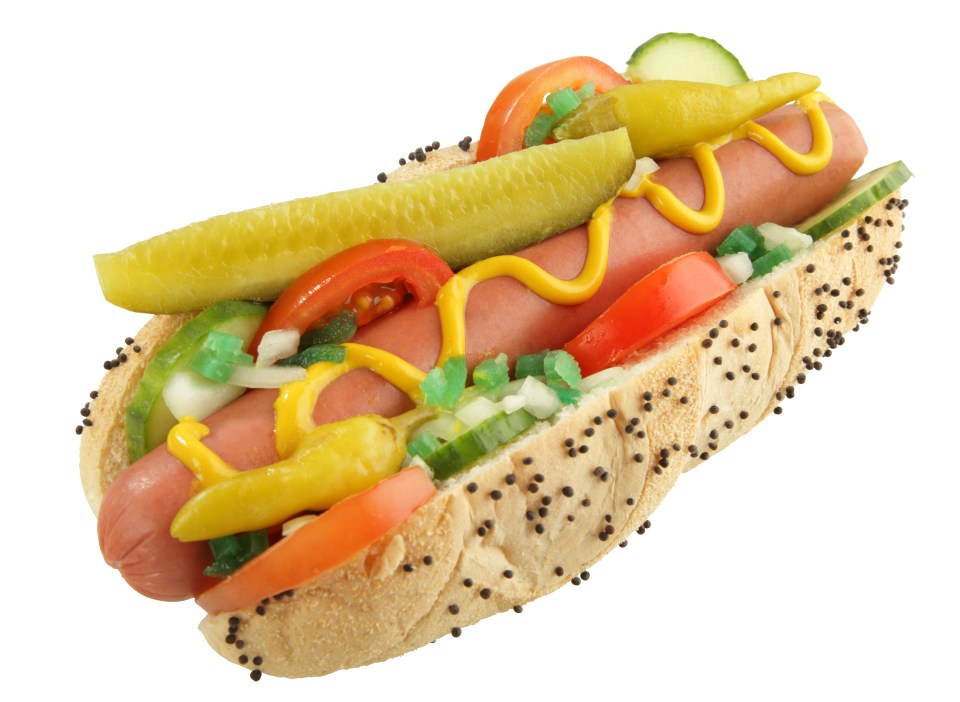 The standard-issue Chicago dog comes generously covered with mustard, bright green relish, freshly sliced tomatoes and, if you’re feeling adventurous, a pickled chilli