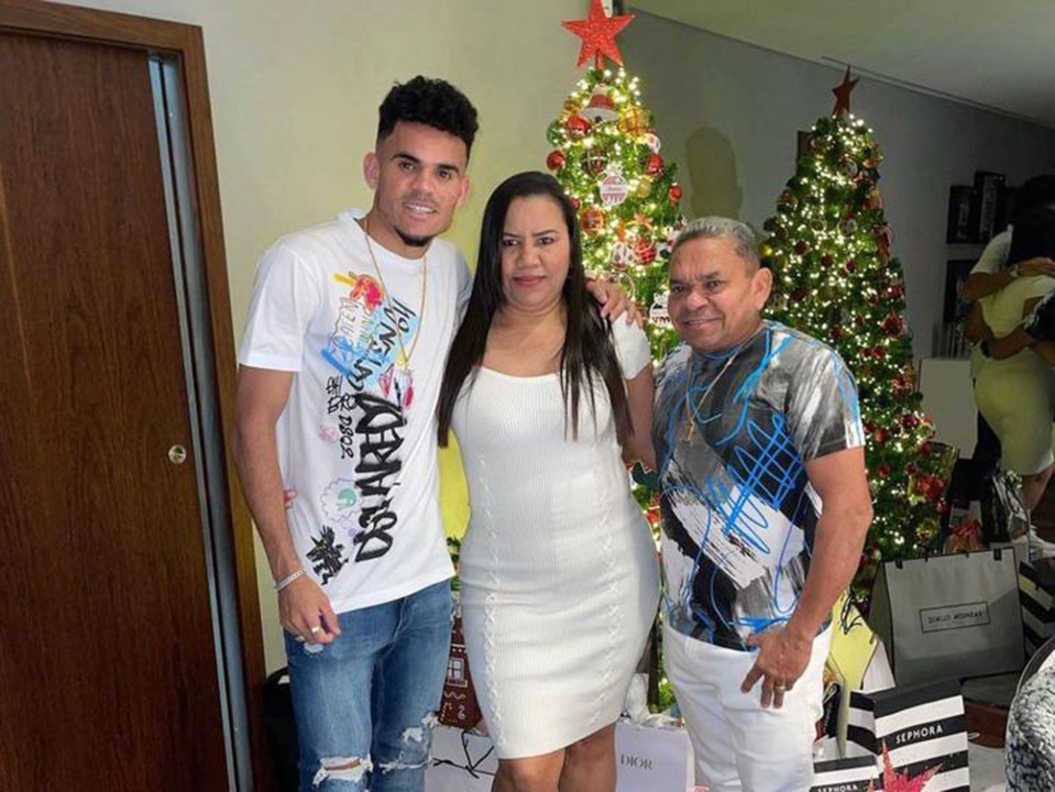 Luis Diaz's dad has reportedly been rescued after his parents were kidnapped in Colombia