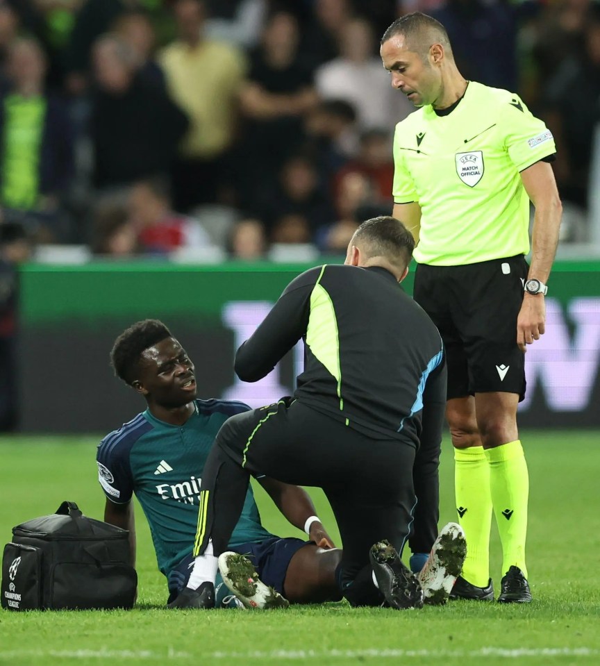 Bukayo Saka was forced off with an injury in the first half