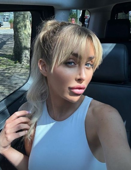 Ella showed off her new look on social media