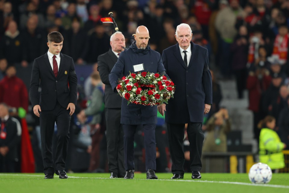 Tributes were paid to Sir Bobby Charlton before kick-off