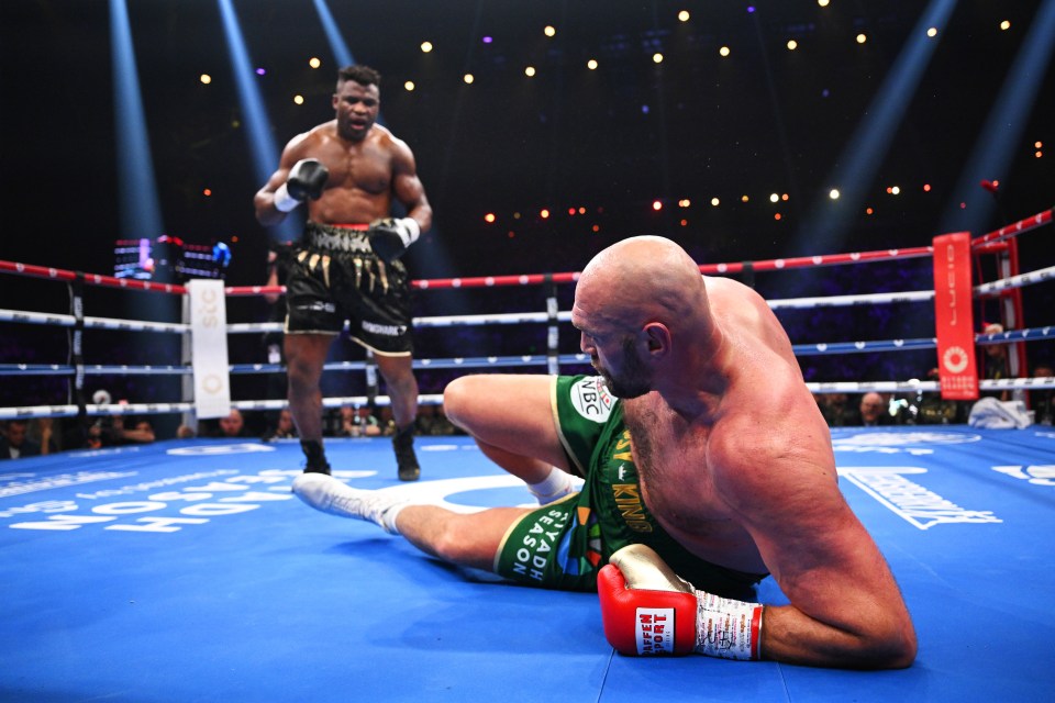 Francis Ngannou floored Tyson Fury in round three