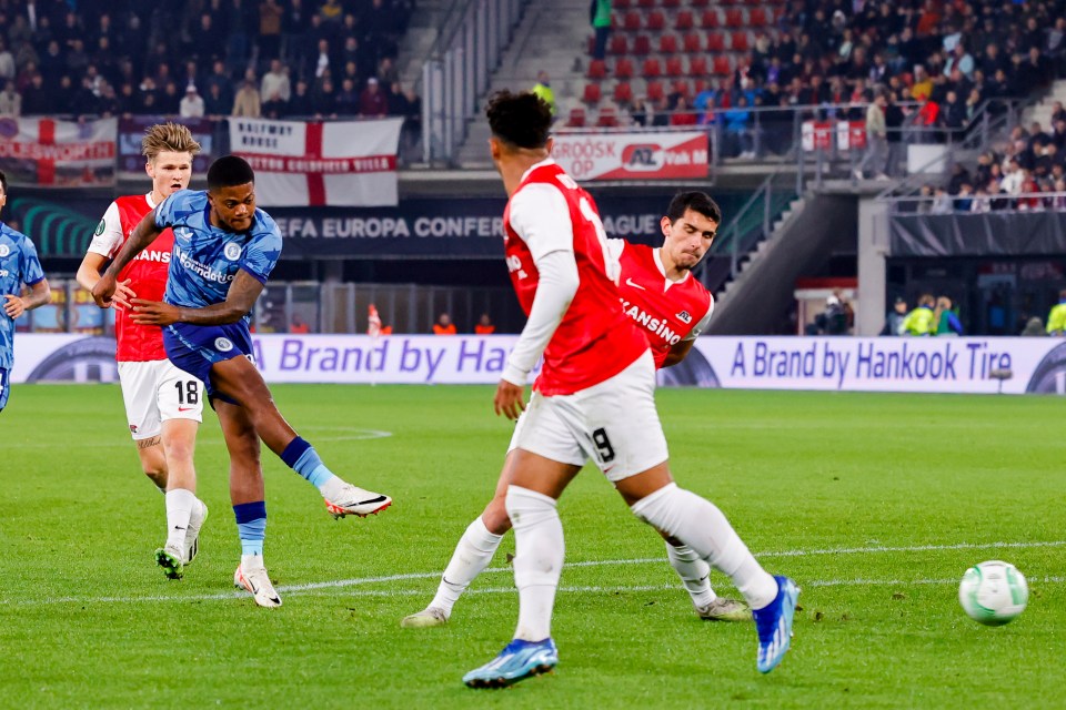 Leon Bailey started the party against AZ Alkmaar with his low drive on 13 minutes