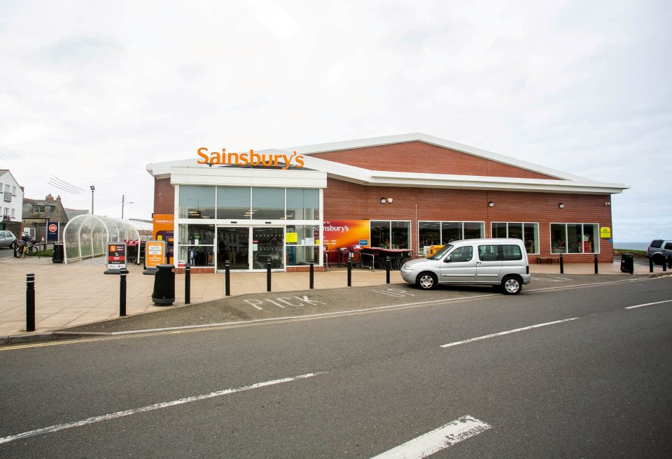 A Sainsbury's tunnel in Cornwall has been raved about as a tourist attraction