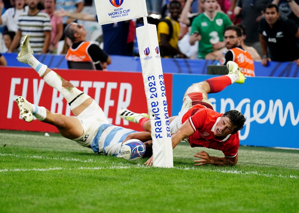 Louis Rees-Zammit came agonisingly close to giving Wales a late lead