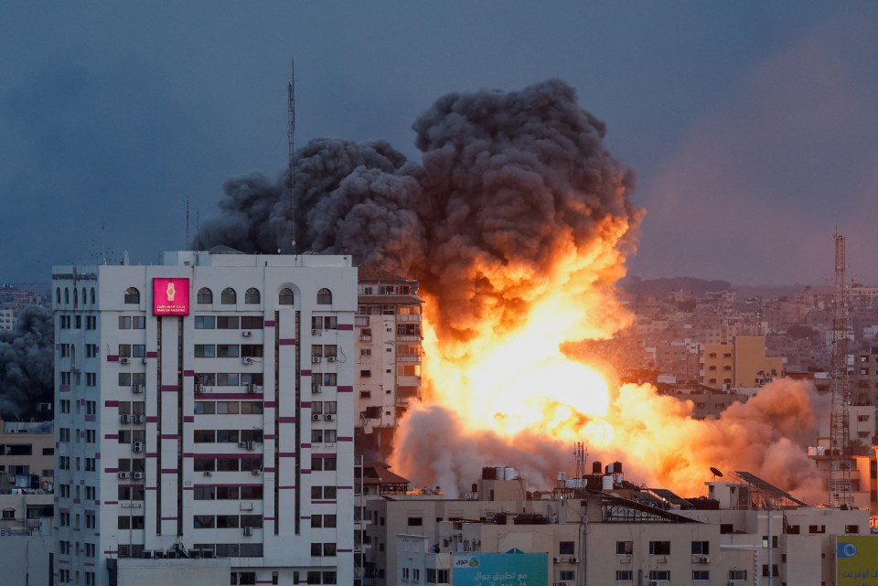 Israel brought in special forces and ramped up air strikes on the Gaza Strip