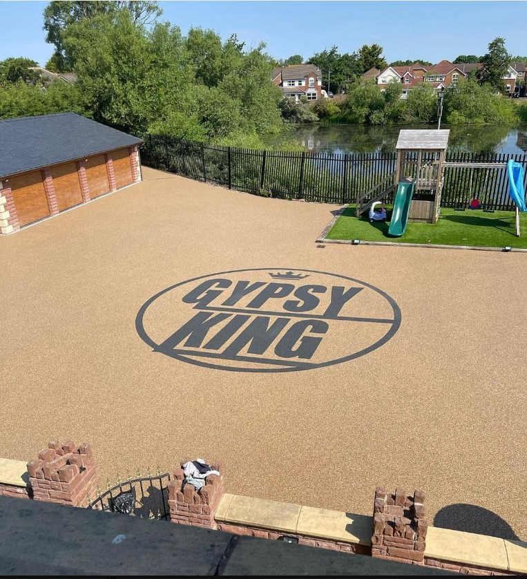 The Gypsy King logo is plastered on the floor outside