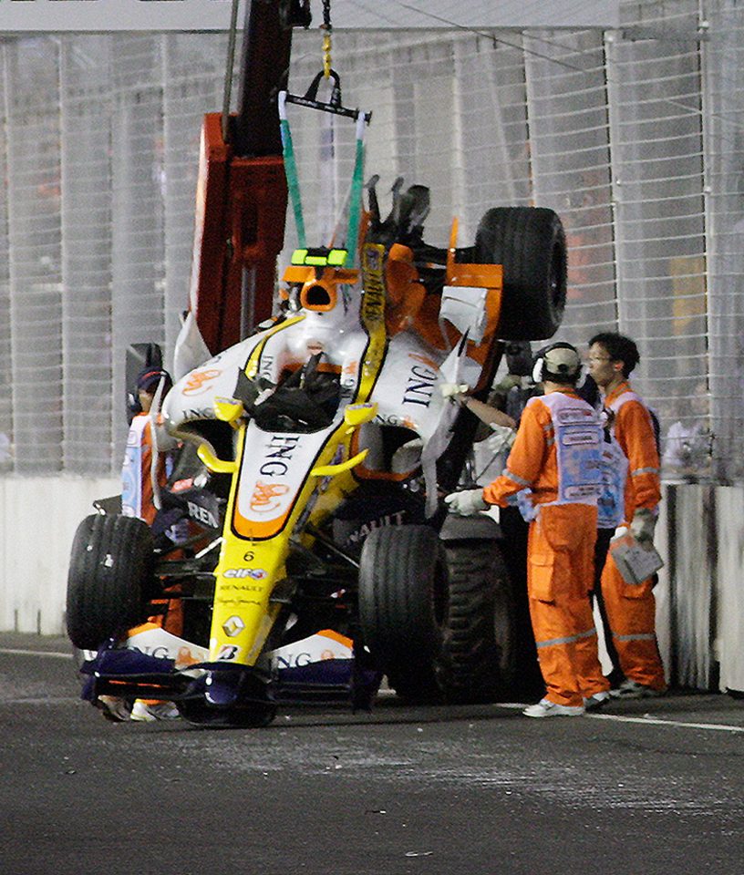 Nelson Piquet allegedly crashed his car on purpose in Singapore that year to help his team-mate, but Massa claims it changed the result of the championship