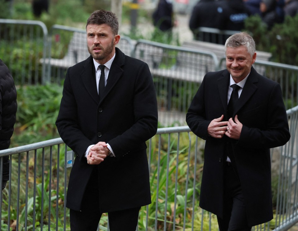 Michael Carrick and Ole Gunnar Solskjaer arriving at the funeral service