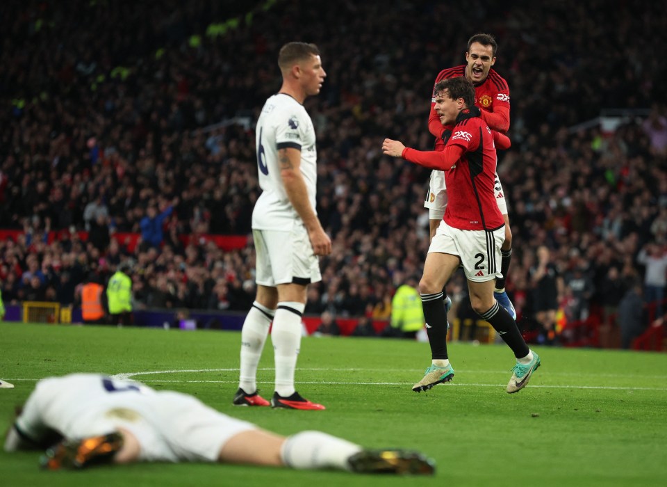 Victor Lindelof's strike sealed all three points for United against Luton