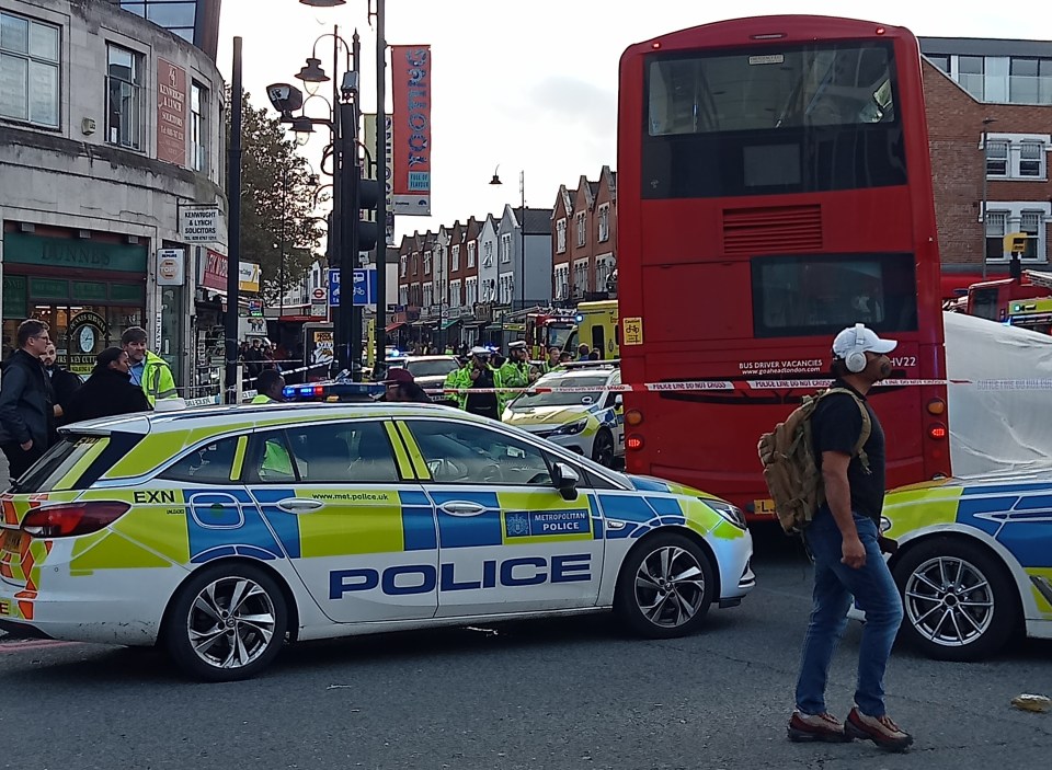 The woman was hit by a 131 bus on Tooting High Street