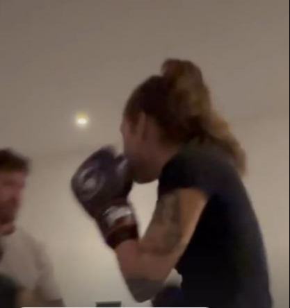 Isa Yasmijn posted a video on her Instagram stories showing her sparring with the former England rugby star