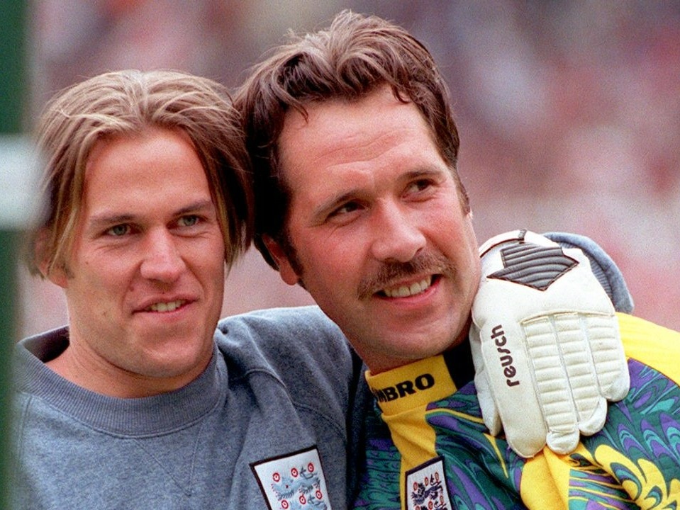 Ian Walker (left) alongside David Seaman