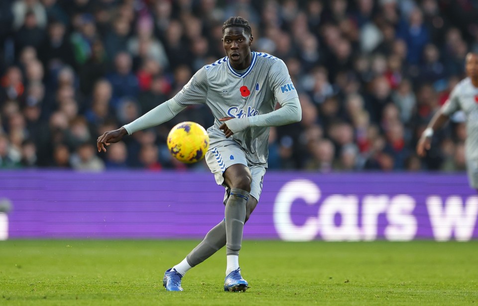 Toffees' midfielder Amadou Onana has been trailed by a string of Prem giants