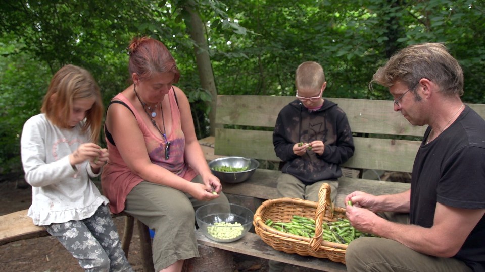 The Tizard family have swapped modern "rat race" life to live off-the-grid