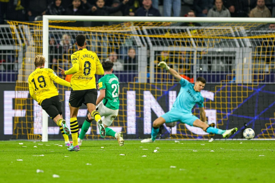 Julain Brandt fires home Dortmund's second