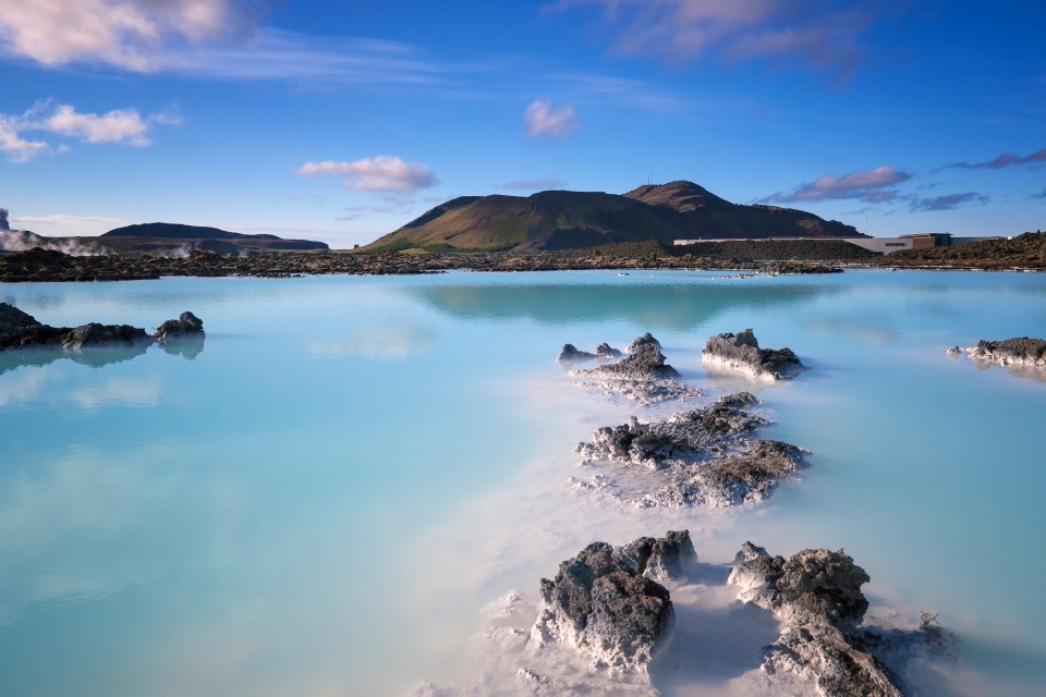 The Blue Lagoon Resort in Reykjavík has been forced to shut its doors after 1,400 earthquakes hit the area in the space of 24 hours