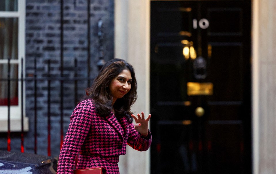 Suella Braverman sparked a fresh cabinet row today after she accused the Met of "playing favourites" with protest groups