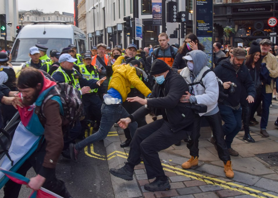 Police made arrests as protesters took to streets calling for a ceasefire in Gaza