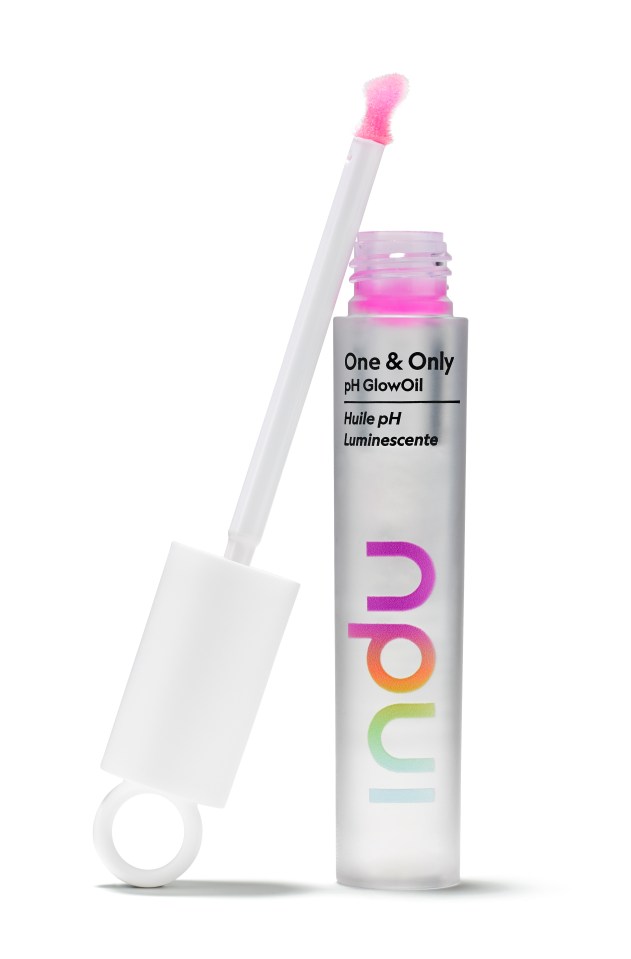 Indu One & Only pH GlowOil turns from clear to a personalised pink-tone within around ten seconds of application