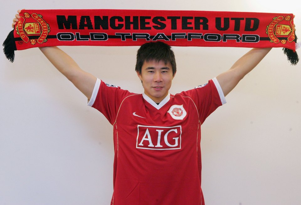 Man Utd welcomed Dong Fangzhuo back to Old Trafford