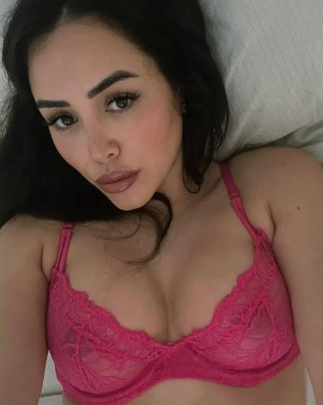 Geordie Shore’s Marnie Simpson stunned in the vibrant pink bra