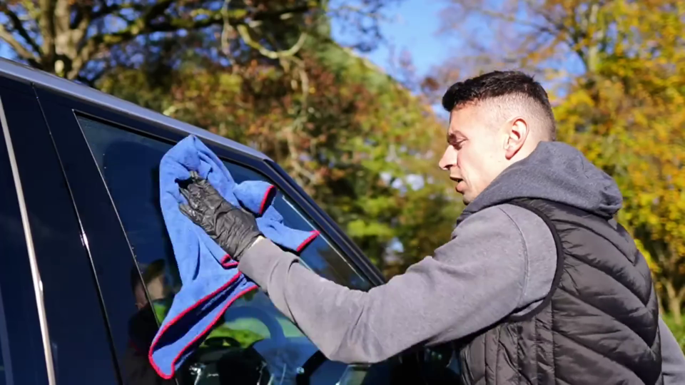 Then simply dry with a clean towel to leave your windows sparkling and streak-free