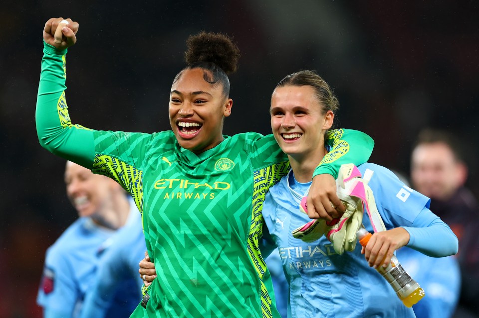 Khiara Keating is among the three goalkeepers included in England's latest squad