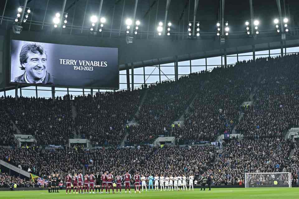 Tottenham and Aston Villa players led a minutes applause