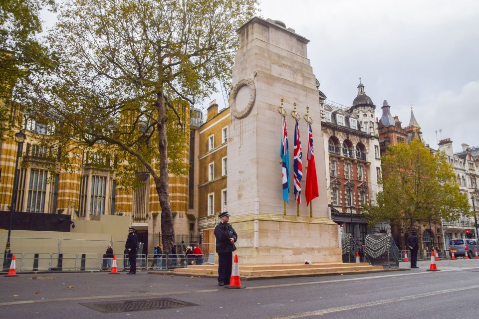 The Cenotaph will be surrounded by a ring of steel