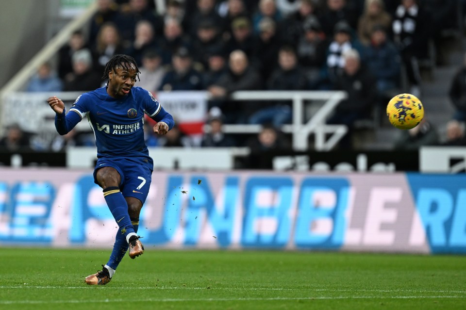 Chelsea striker Raheem Sterling hit a brilliant free-kick to make it 1-1