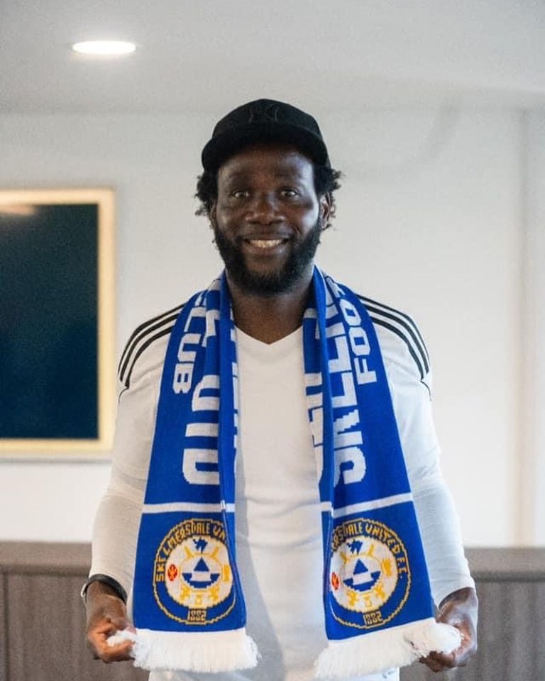 Last month Chimbonda took over ninth-tier strugglers Skelmersdale