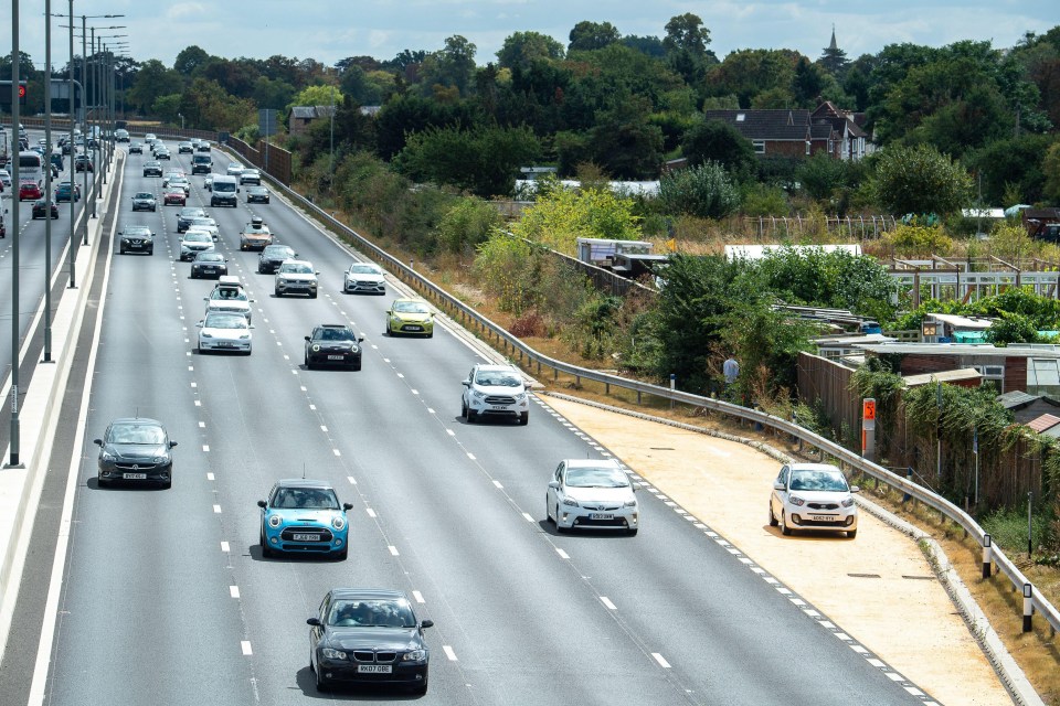 Smart motorways without hard shoulders are three times more likely to kill or injure drivers, a new study has found