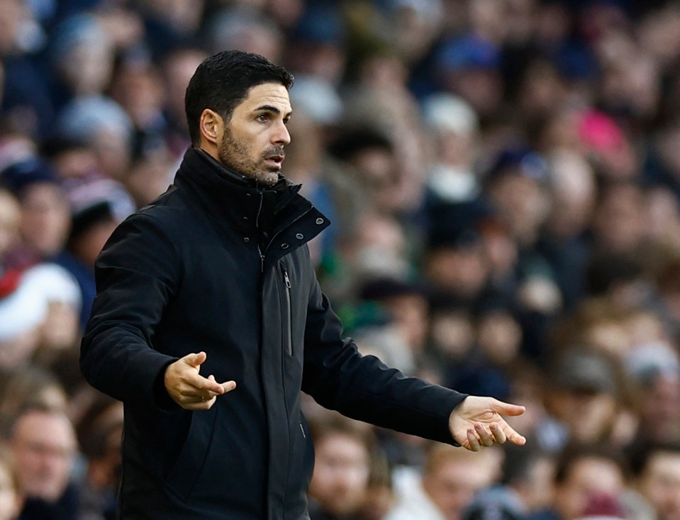 Mikel Arteta saw Arsenal lose more ground in the title race with defeat at Fulham