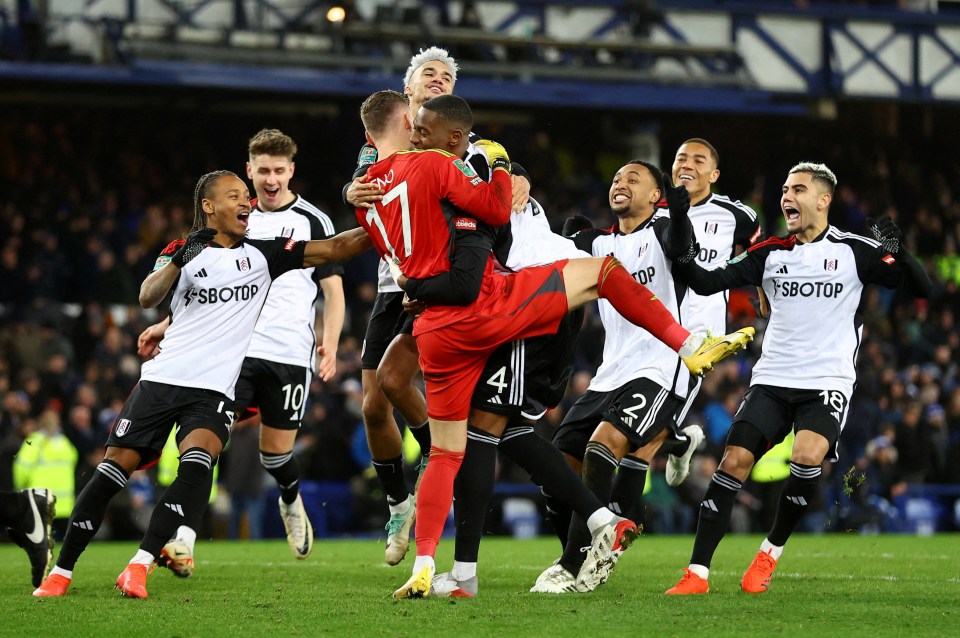 Fulham beat Everton on penalties to reach the Carabao Cup semis for the first time