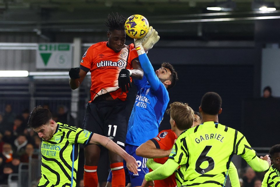 David Raya was outjumped by Elijah Adebayo as Luton made it 2-2